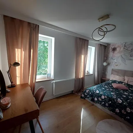 Slaski 46m, Ksiaz Kuchnia Klimatyzacja Wifi Parking Apartment *