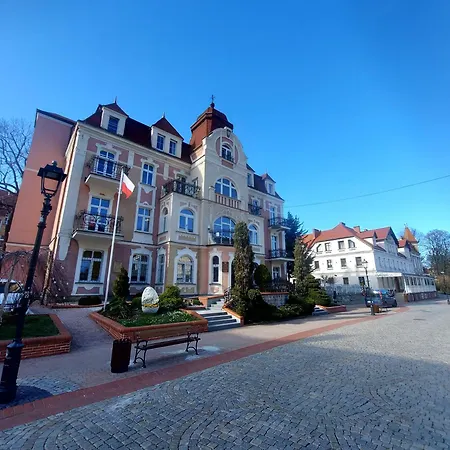 Slaski 46m, Ksiaz Kuchnia Klimatyzacja Wifi Parking Apartment