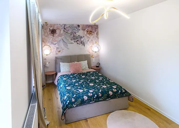 Slaski 46m, Ksiaz Kuchnia Klimatyzacja Wifi Parking Apartment *