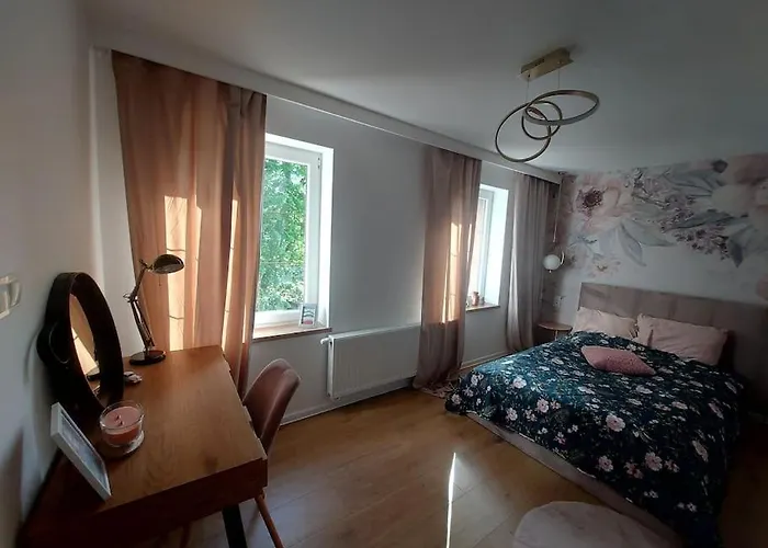 Slaski 46m, Ksiaz Kuchnia Klimatyzacja Wifi Parking Apartment *