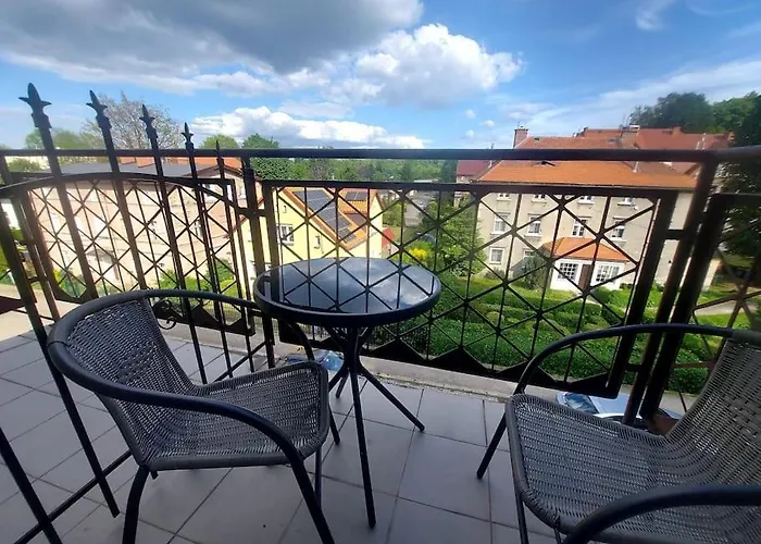 Slaski 46m, Ksiaz Kuchnia Klimatyzacja Wifi Parking Щавно-Здруй