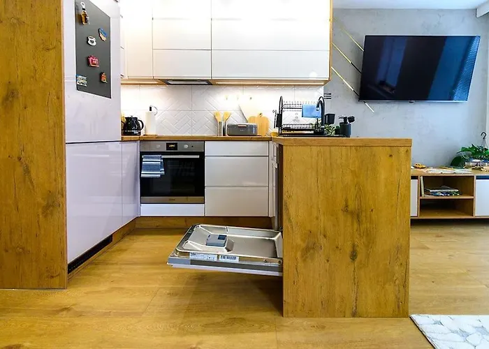 Slaski 46m, Ksiaz Kuchnia Klimatyzacja Wifi Parking Apartment