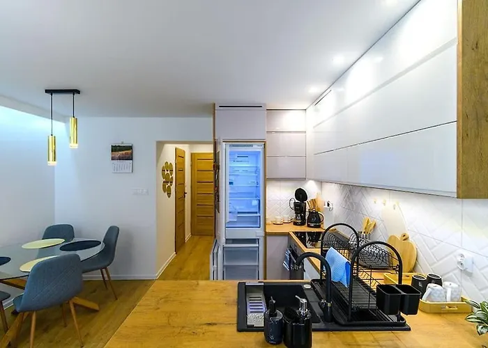 Apartment Slaski 46m, Ksiaz Kuchnia Klimatyzacja Wifi Parking *