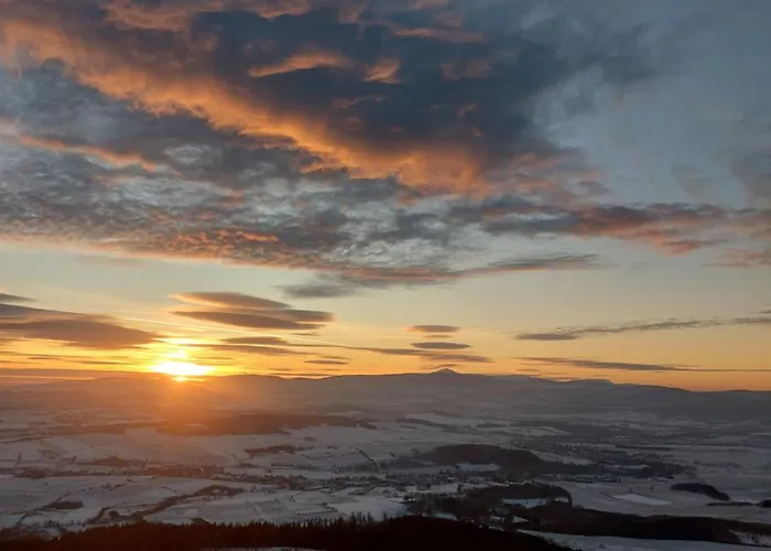 Slaski 46m, Ksiaz Kuchnia Klimatyzacja Wifi Parking Щавно-Здруй