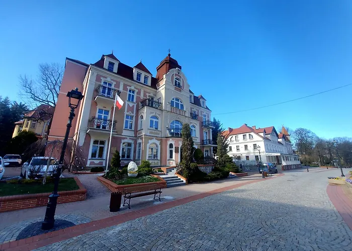 Slaski 46m, Ksiaz Kuchnia Klimatyzacja Wifi Parking Апартаменты